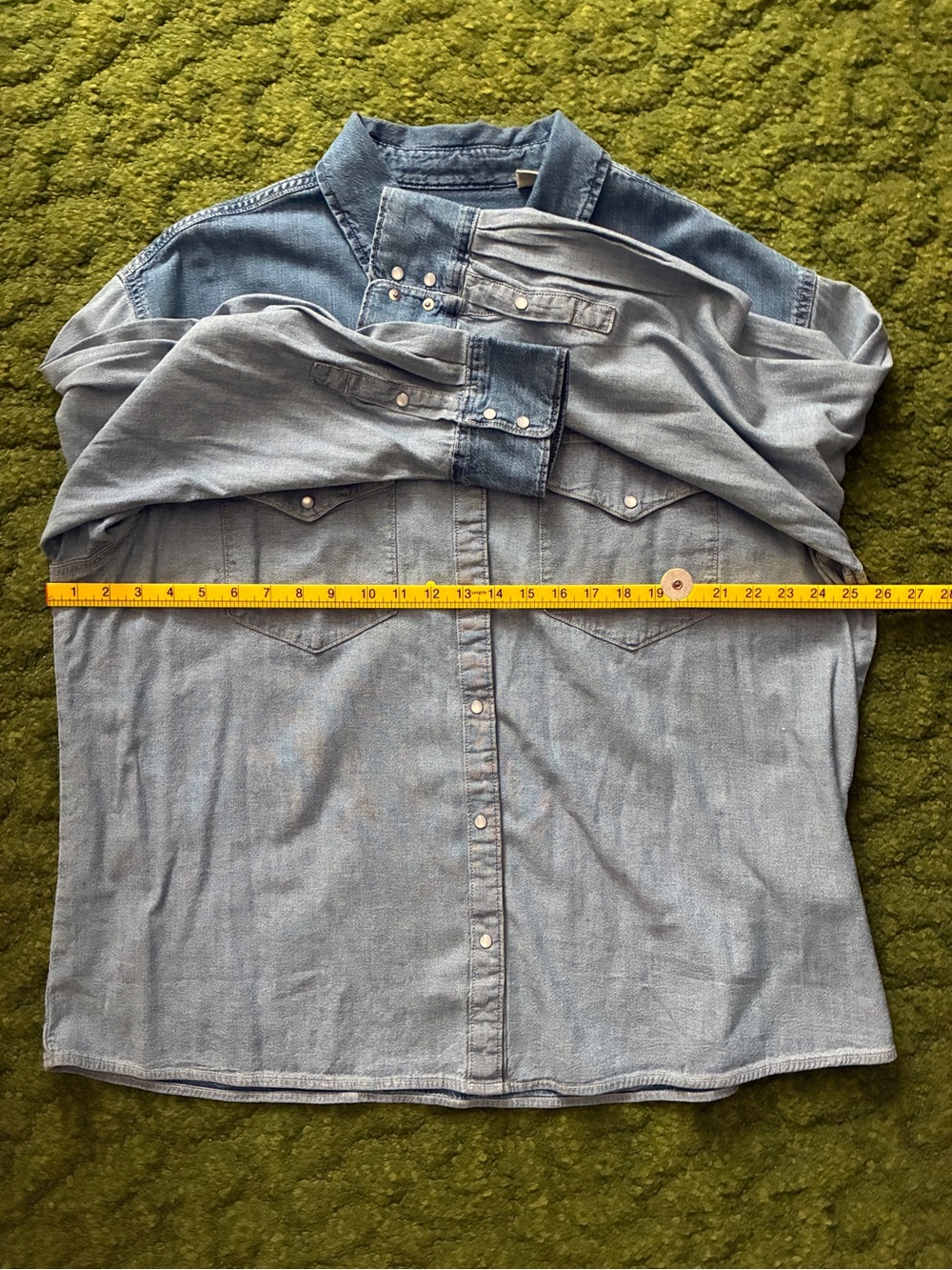 Levi’s Two-Tone Denim Western Shirt - Picture 5 of 10